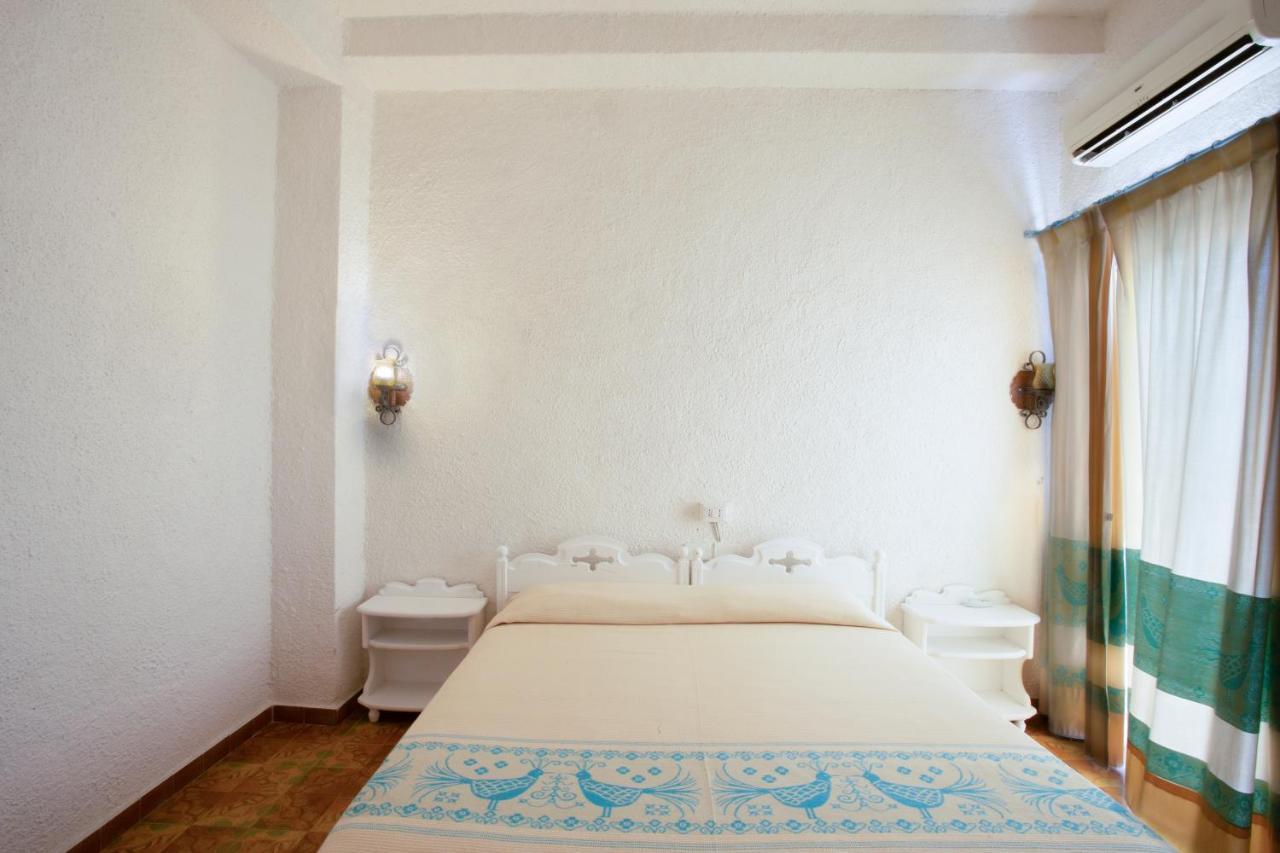 Hotel Al Faro San Teodoro  Eksteriør billede